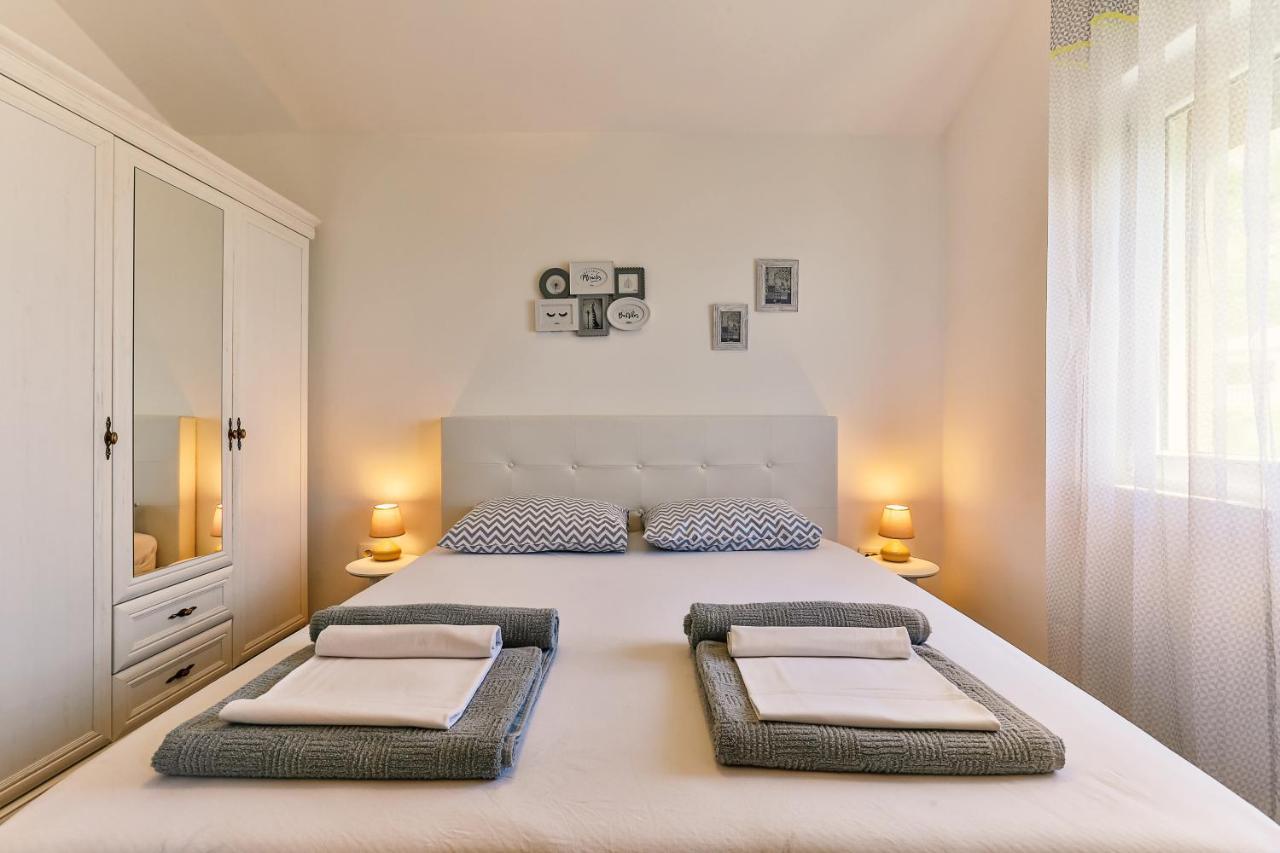 Apartmani Visum Sveti Stefan Esterno foto